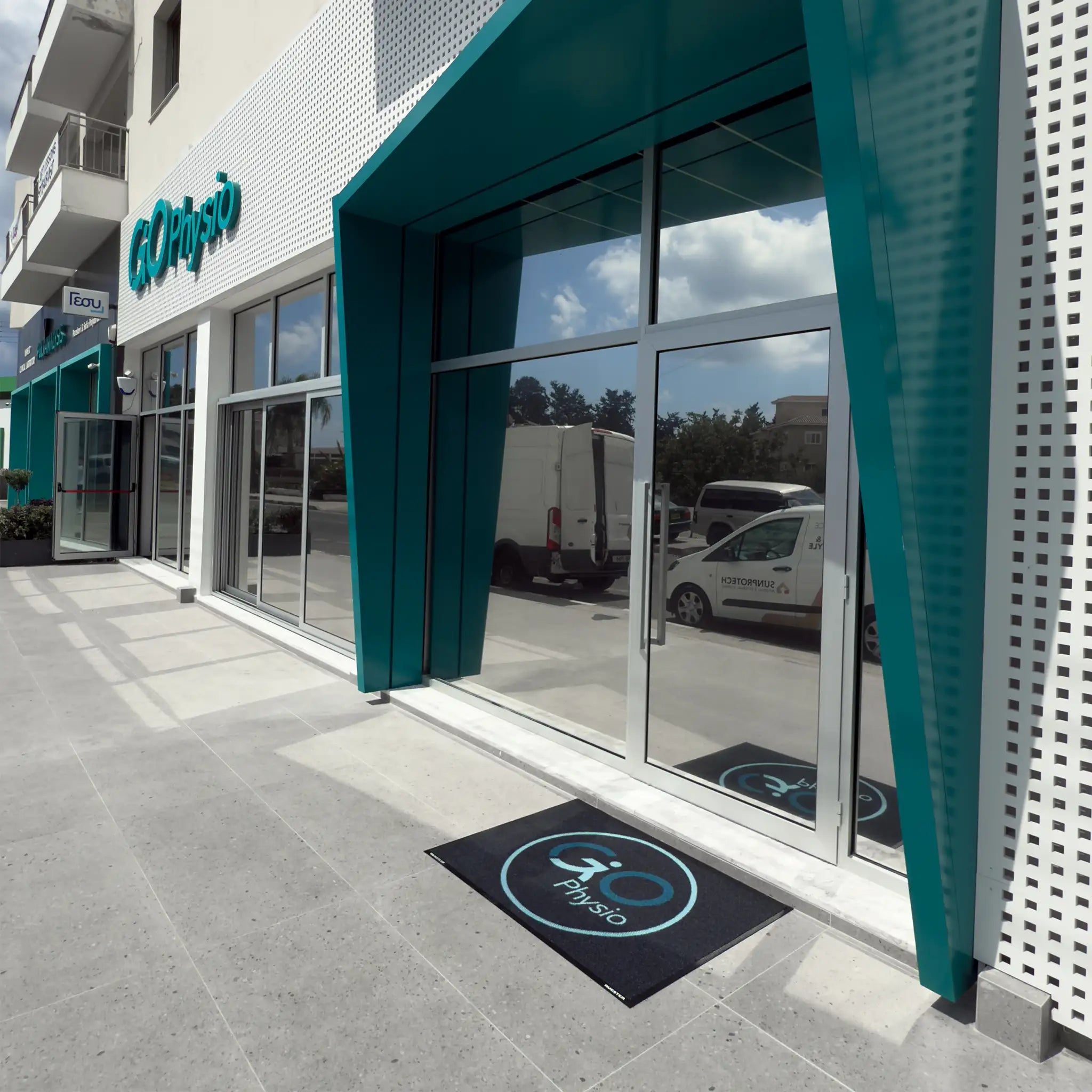 Χαλάκι Εξωτερικού Χώρου με Λογότυπο για Επιχειρήσεις 